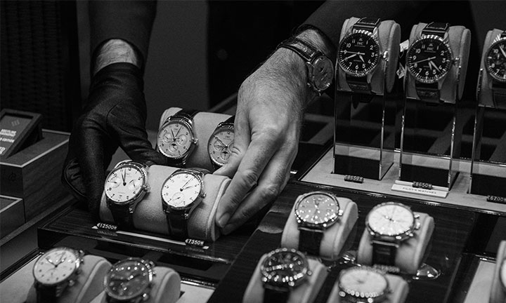 How to Travel Internationally With Replica Watches